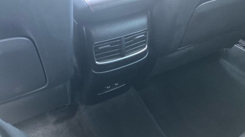 MG HS 1.5 T-GDI Trophy 5dr DCT Petrol Hatchback